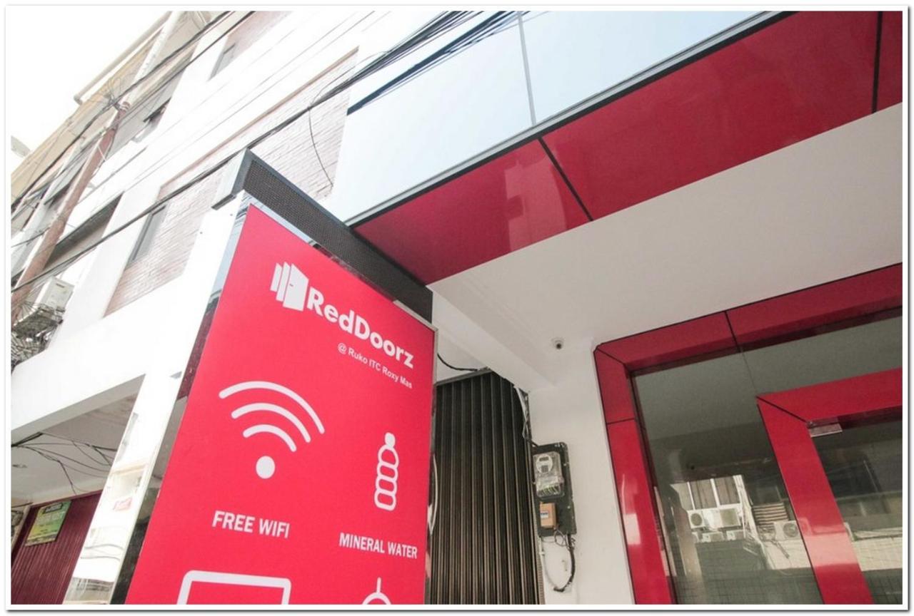 Hotel RedDoorz @ Ruko ITC Roxy Mas Dżakarta Zewnętrze zdjęcie